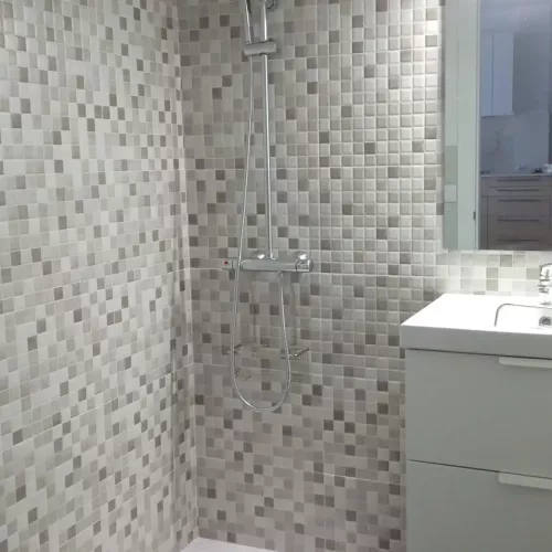 Cuarto de baño actualizado en Maresme