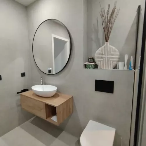 Reforma de baño minimalista en Maresme