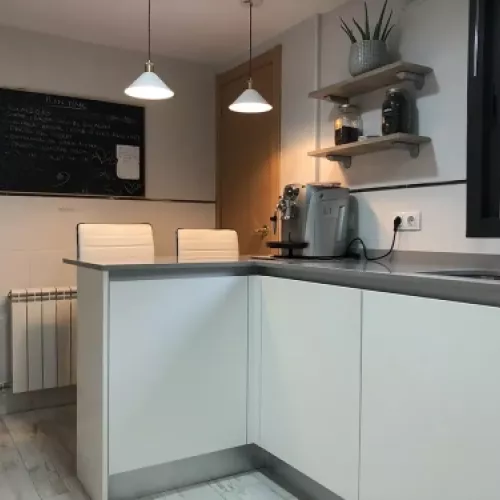 Cocina abierta moderna en Maresme