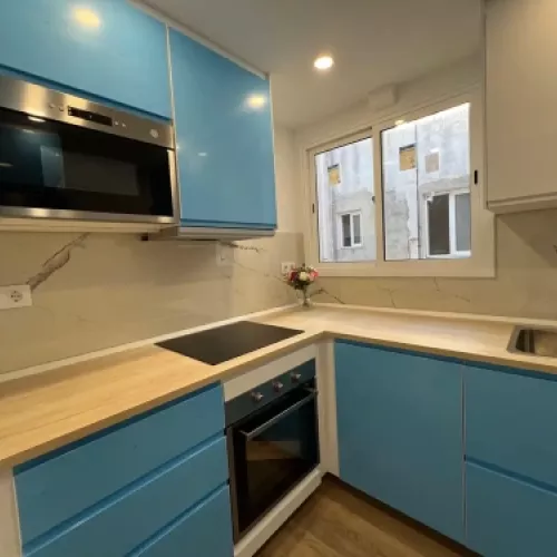 Cocina reformada con muebles de diseño Maresme