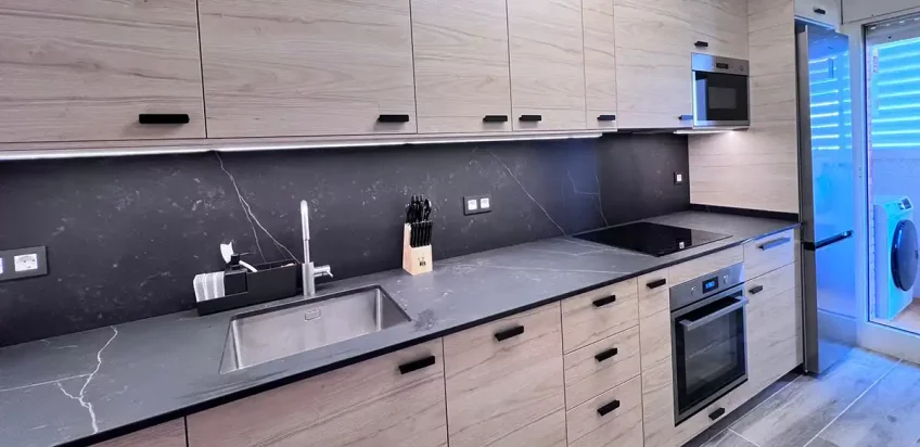 Contacta con nosotros